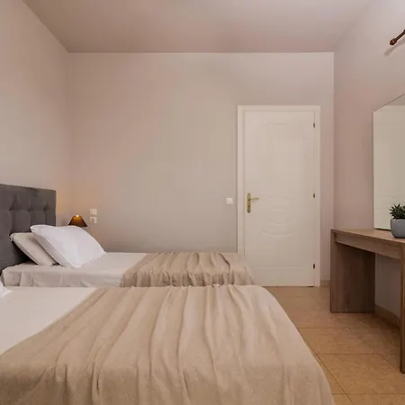 Apartahotel Armonia Boutique 2*